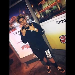 Meet your Posher, Erick